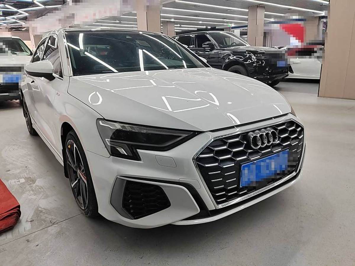 2021年5月奧迪 奧迪A3  2021款 A3L Limousine 35 TFSI 進(jìn)取致雅型