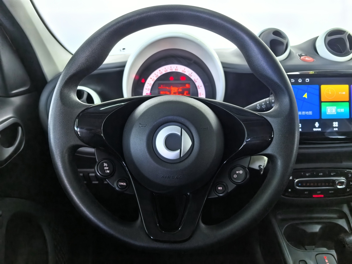 smart forfour  2018款 1.0L 52千瓦靈動(dòng)版圖片