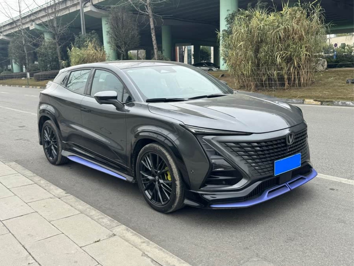 長(zhǎng)安 UNI-T  2023款 第二代 1.5T 尊享型圖片