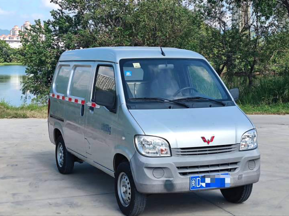 五菱 五菱之光  2020款 1.2L 廂式運(yùn)輸車(chē)實(shí)用型 國(guó)VI 2座 LSI圖片