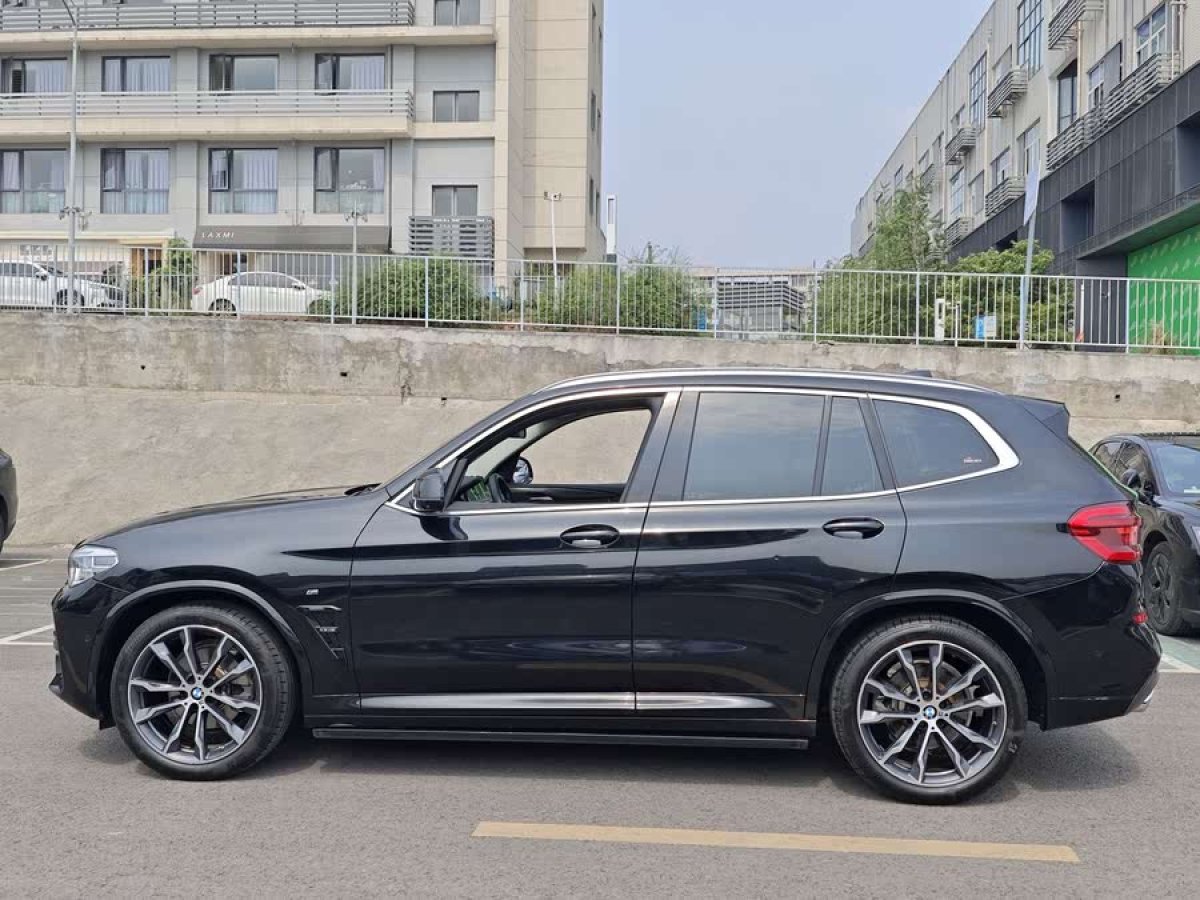 寶馬 寶馬X3  2020款 xDrive30i 領(lǐng)先型 M運動套裝圖片