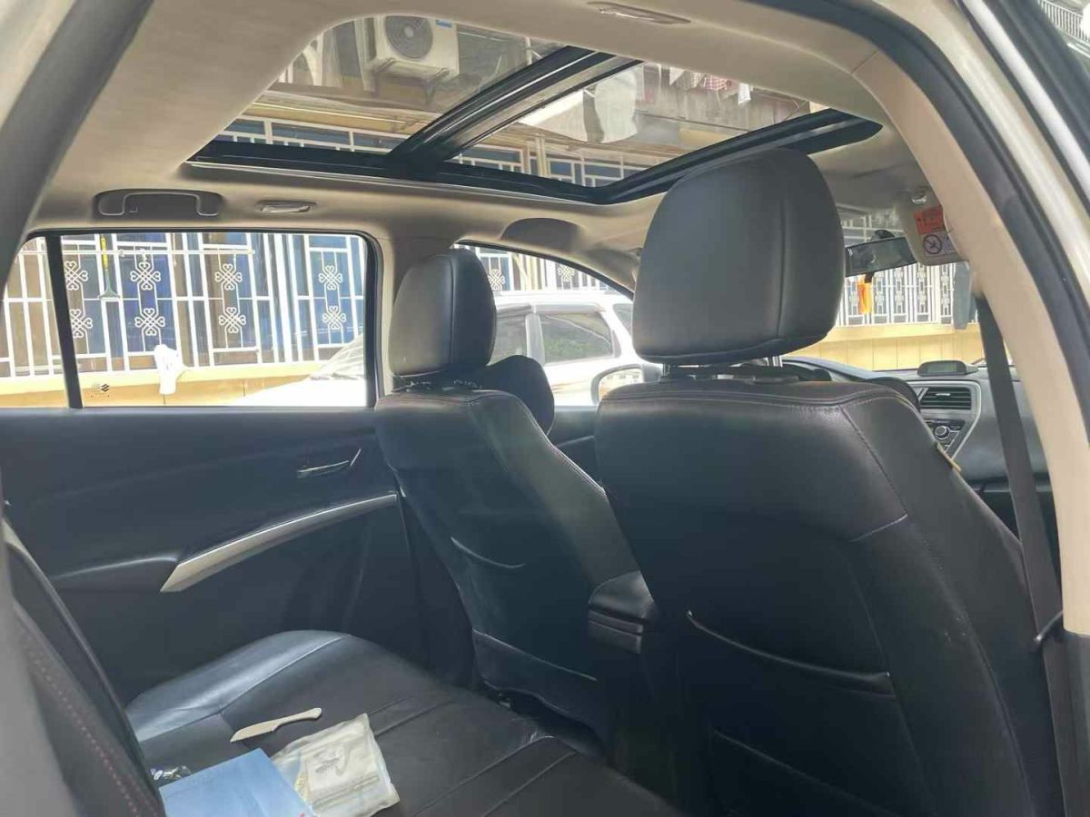 鈴木 鋒馭  2014款 1.6L CVT兩驅(qū)精英型圖片