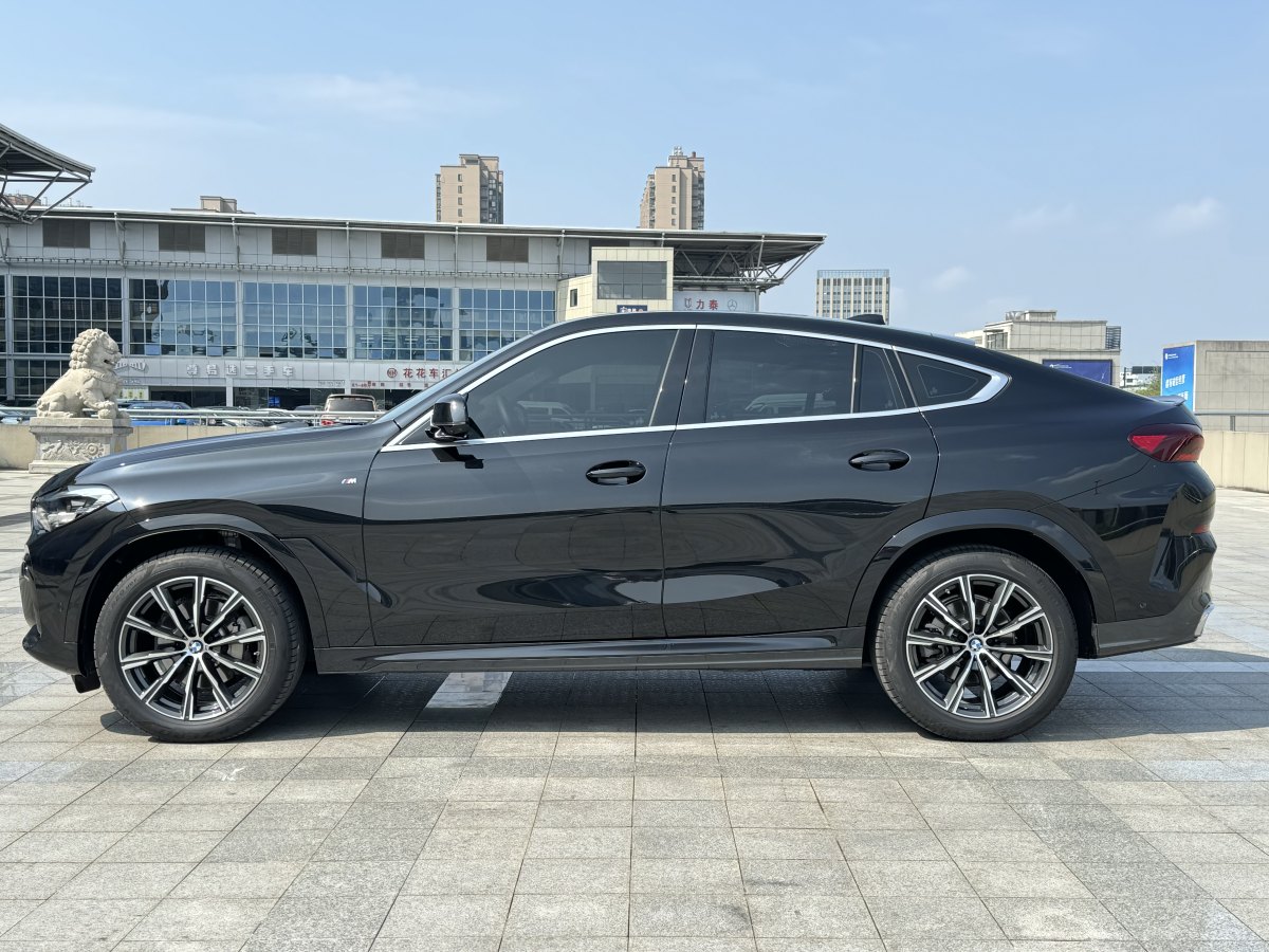 宝马 宝马X6  2022款 改款 xDrive30i M运动套装图片