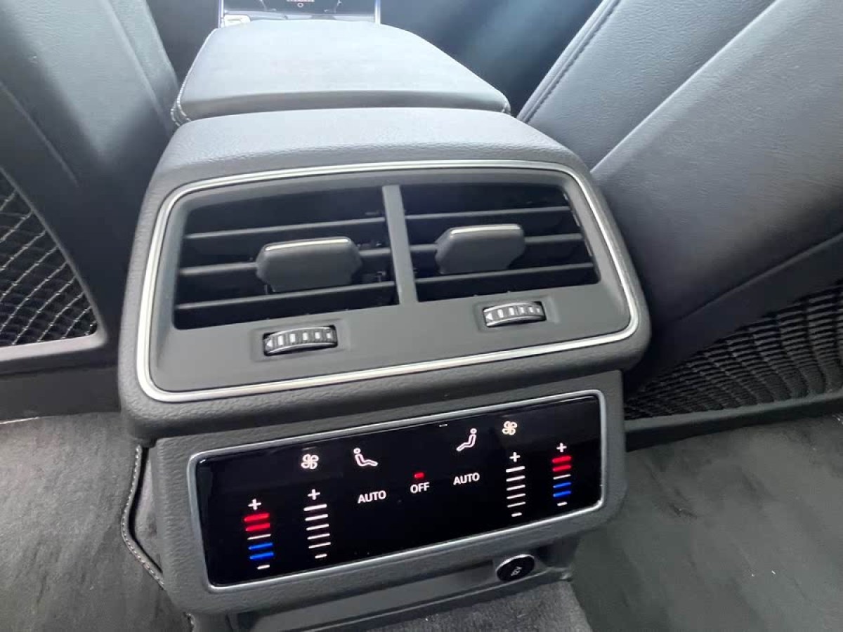 奧迪 奧迪A6L  2024款 45 TFSI 臻選動感型圖片