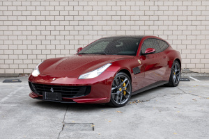 GTC4Lusso 法拉利 3.9T V8