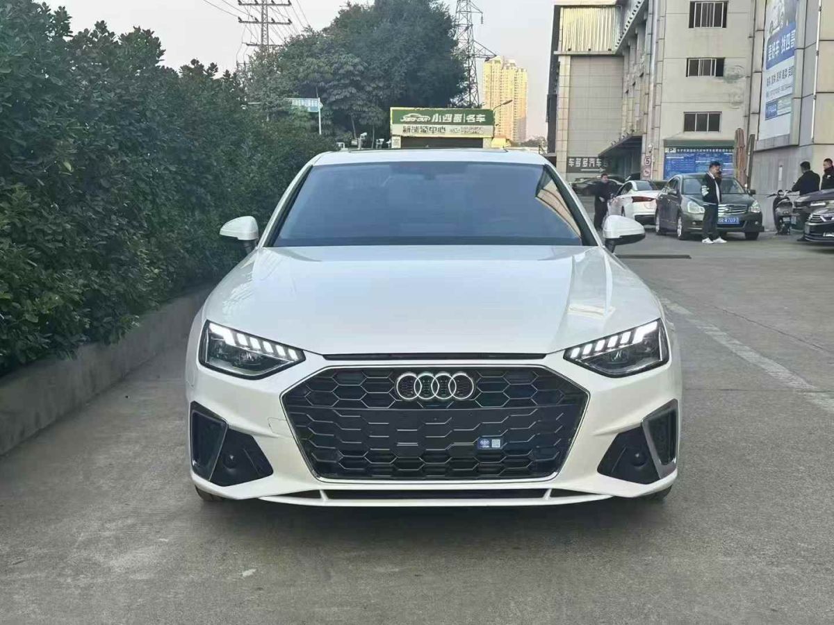 奧迪 奧迪A4L  2022款 35 TFSI 時(shí)尚動(dòng)感型圖片