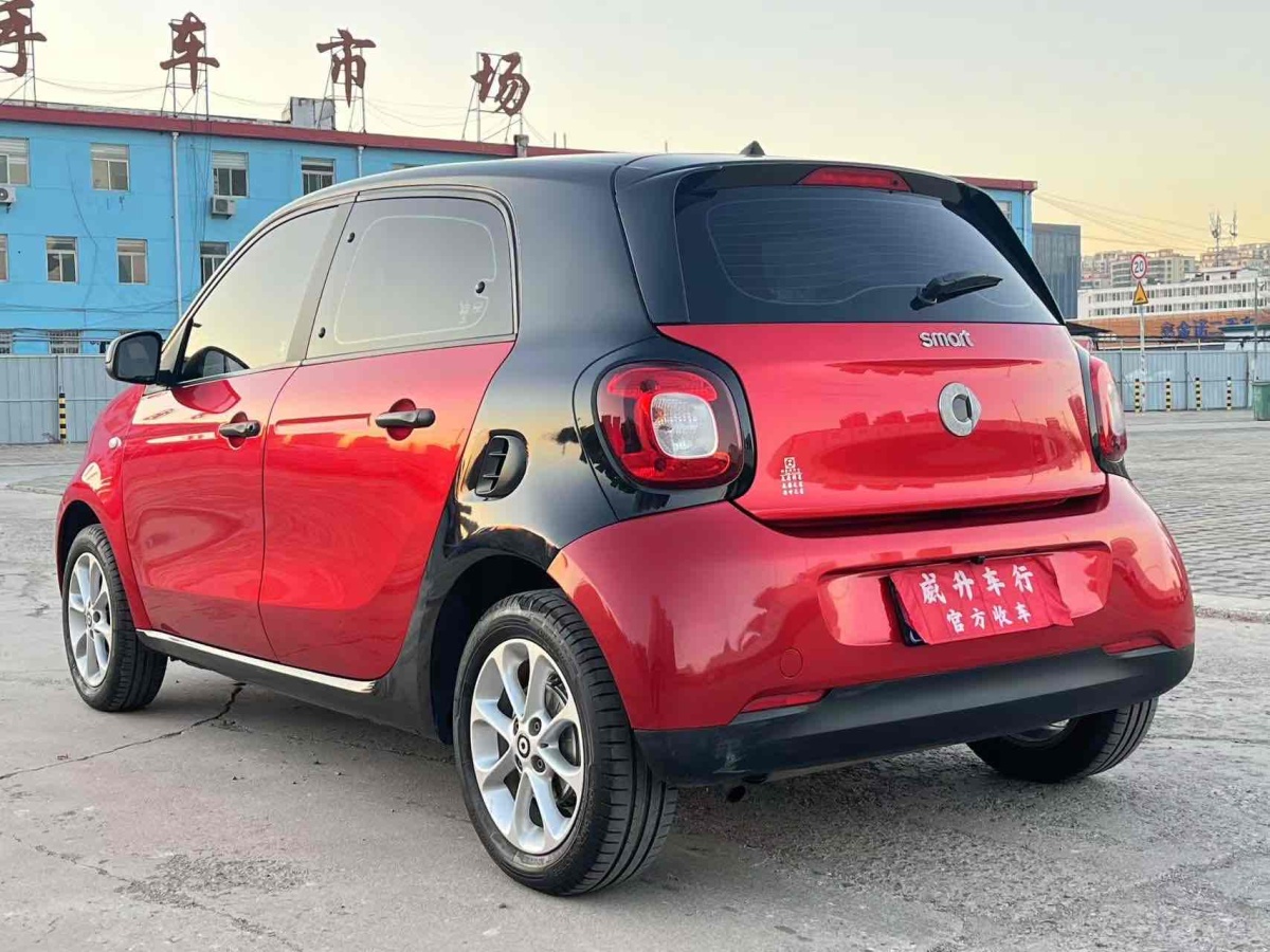 smart forfour  2016款 1.0L 52千瓦靈動版圖片