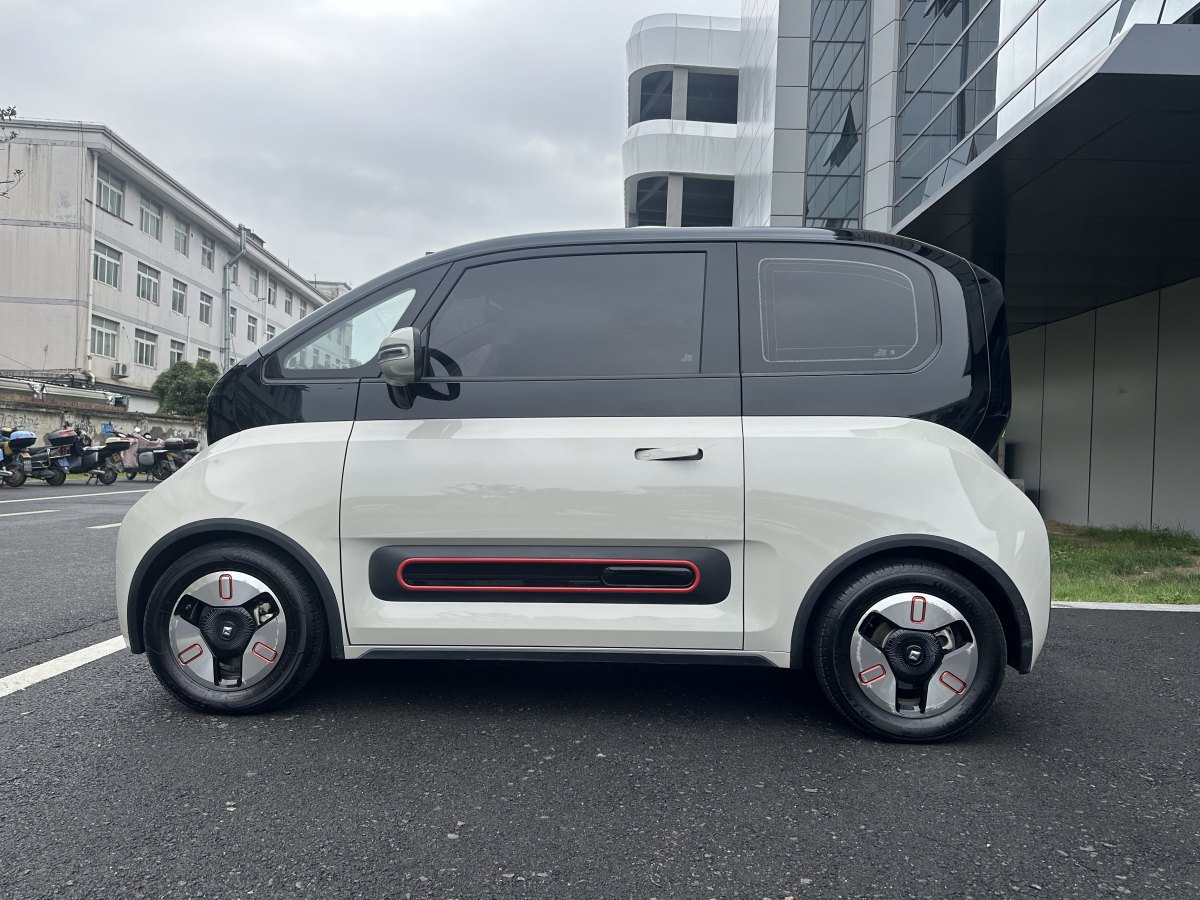 寶駿 寶駿KiWi EV  2021款 藝術(shù)家 三元鋰圖片