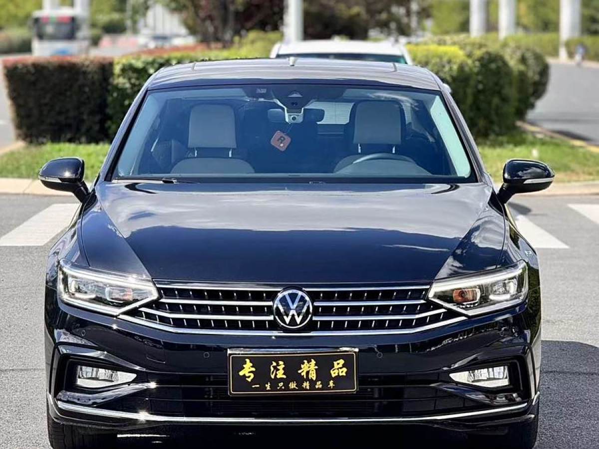 大众 迈腾  2023款 200万辆纪念版 330TSI DSG豪华型图片