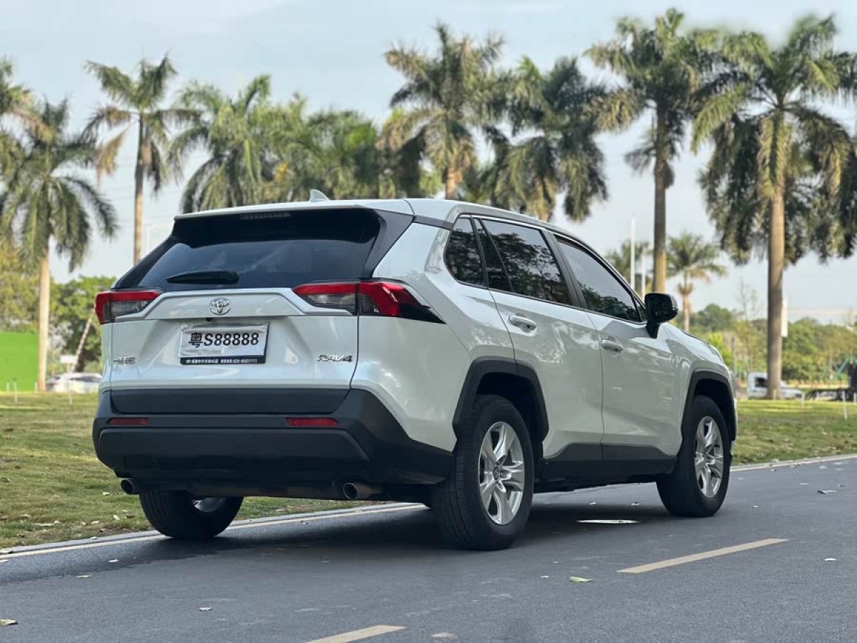 豐田 RAV4榮放  2023款 2.0L CVT兩驅(qū)都市版圖片