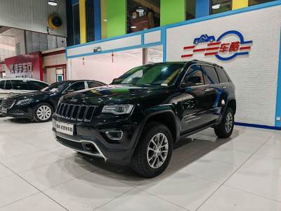 2017年5月 Jeep 大切諾基(進(jìn)口) 3.0L 精英導(dǎo)航版圖片