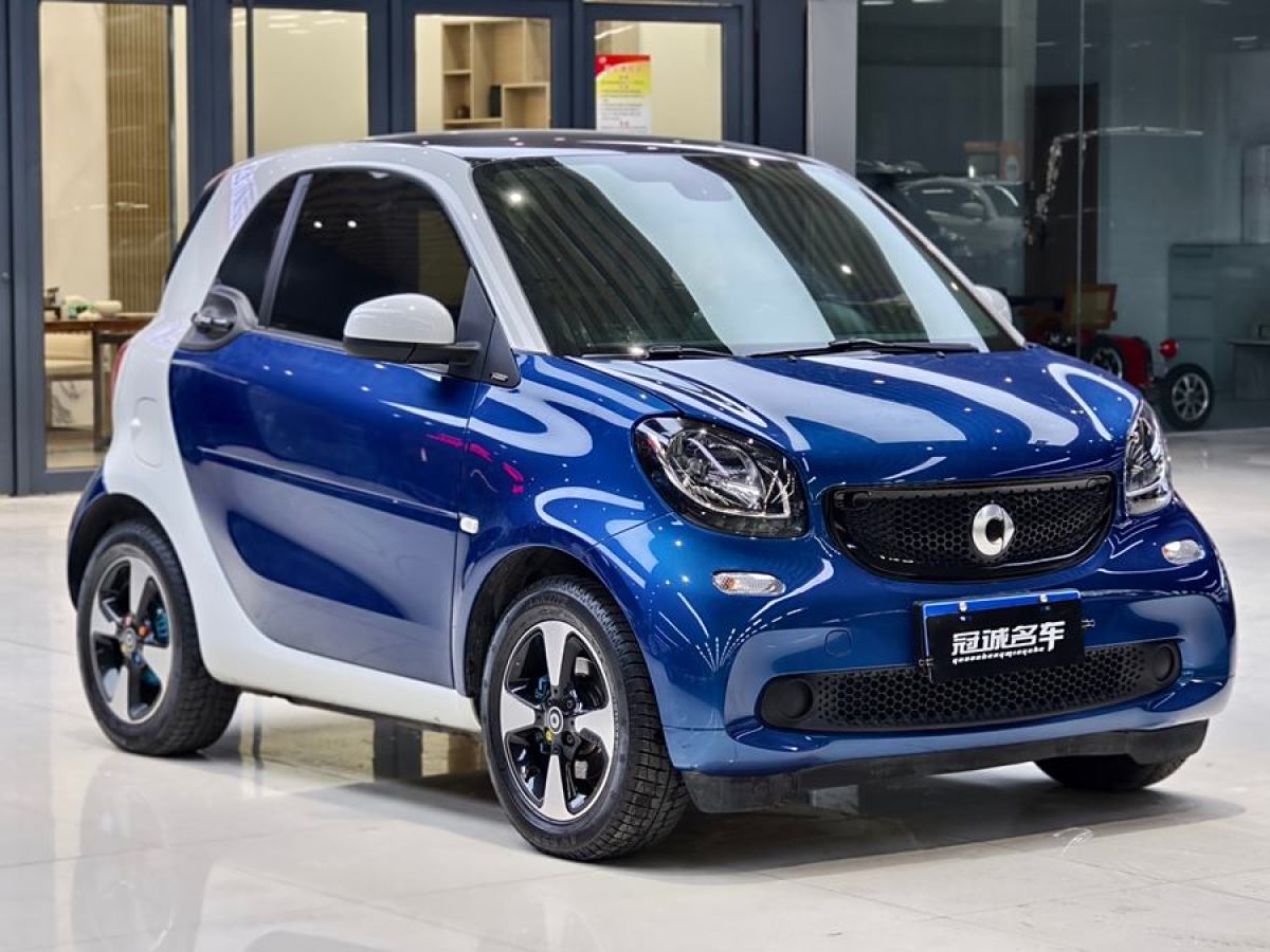 smart fortwo  2018款 1.0L 52千瓦硬頂激情版圖片