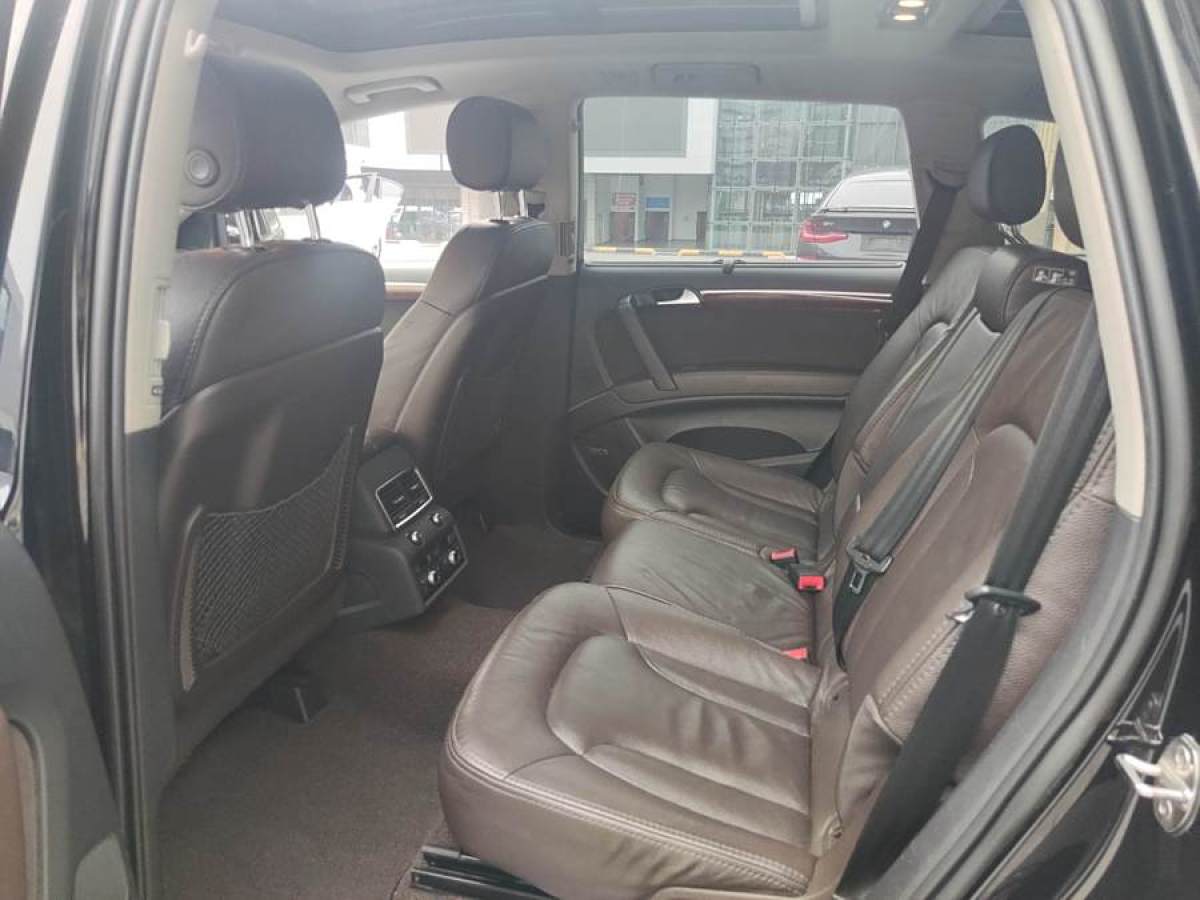 奧迪 奧迪Q7  2014款 35 TDI 運(yùn)動型圖片