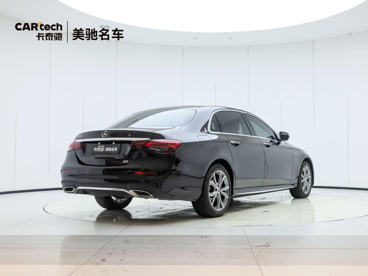 奔驰 奔驰E级  2023款 E 300 L 运动豪华型图片