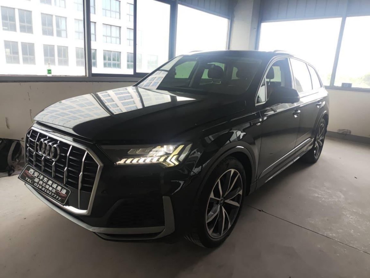 奧迪 奧迪Q7  2023款 55 TFSI quattro S line運(yùn)動(dòng)型圖片