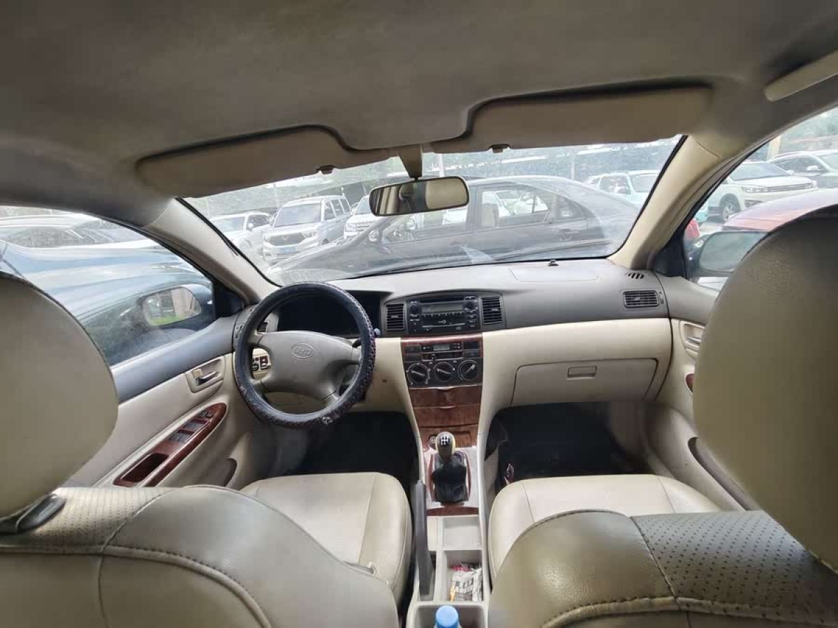 比亞迪 F3  2011款 1.5L 新白金版標(biāo)準(zhǔn)型圖片