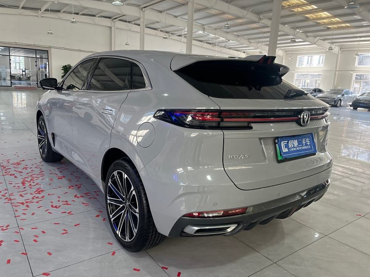 長(zhǎng)安 長(zhǎng)安UNI-K新能源  2022款 藍(lán)鯨iDD 130km 1.5T 尊貴型圖片