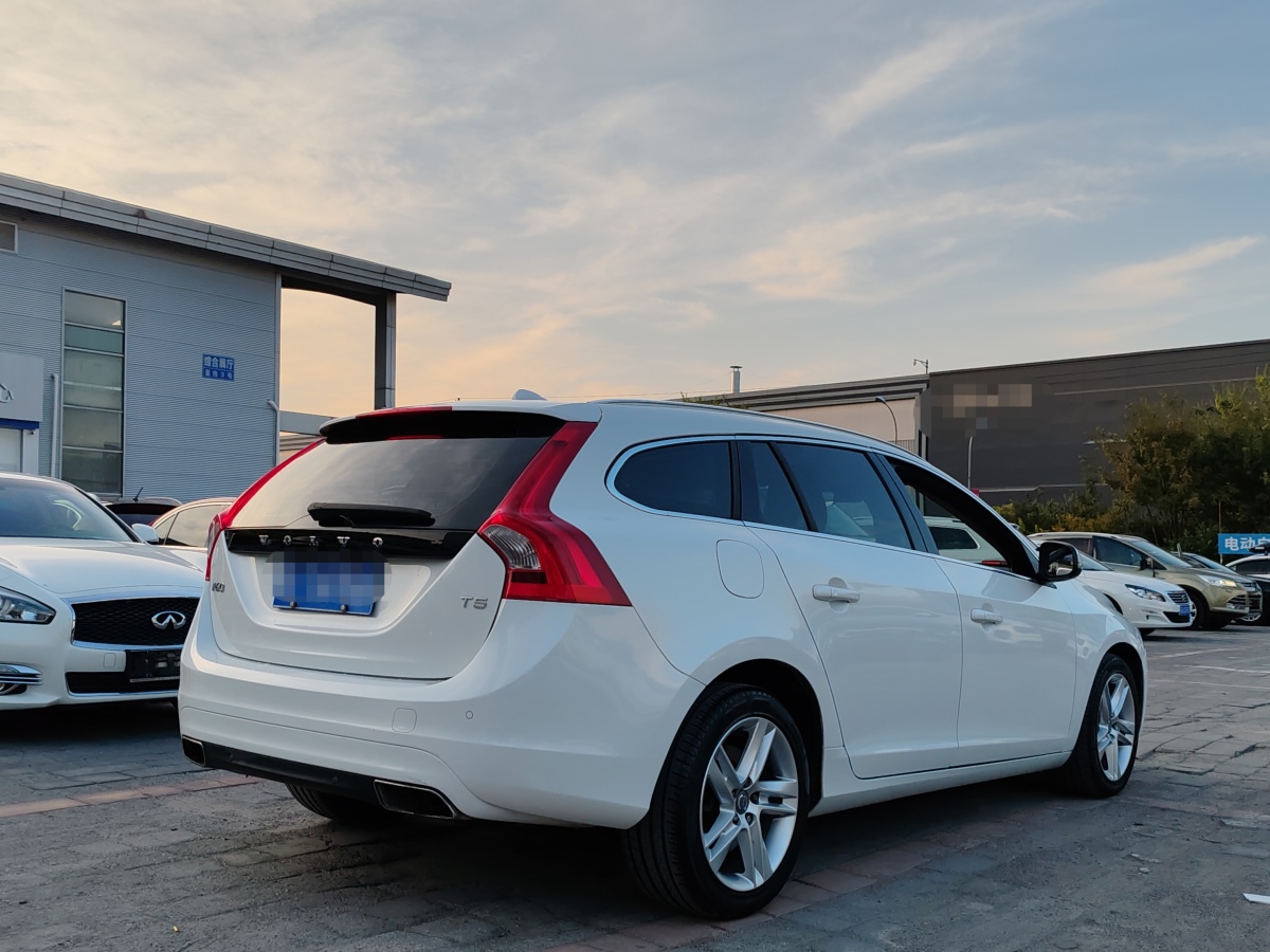 沃爾沃 V60  2015款 T5 智雅版圖片