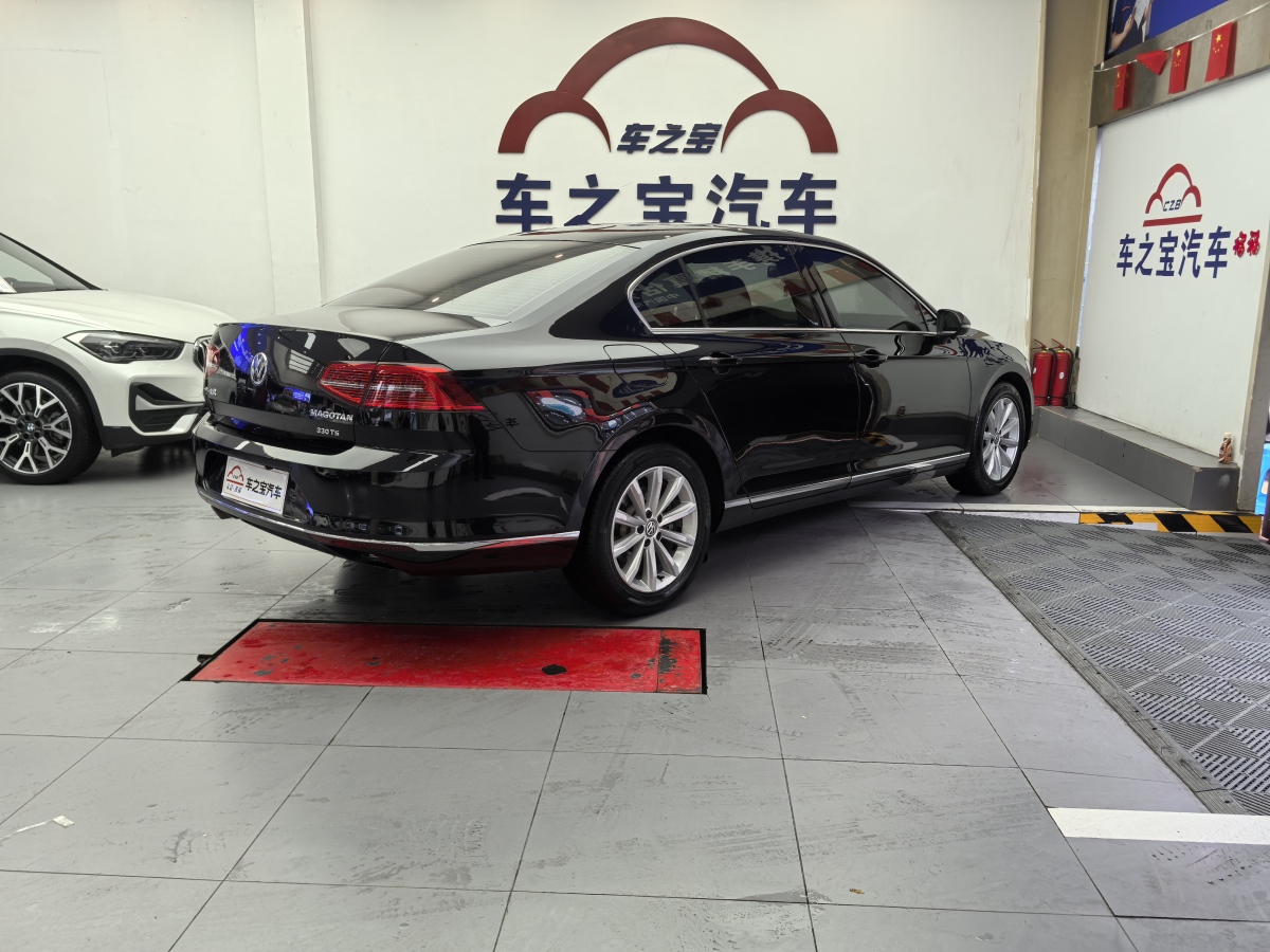 大眾 邁騰  2018款 330TSI DSG 領(lǐng)先型圖片