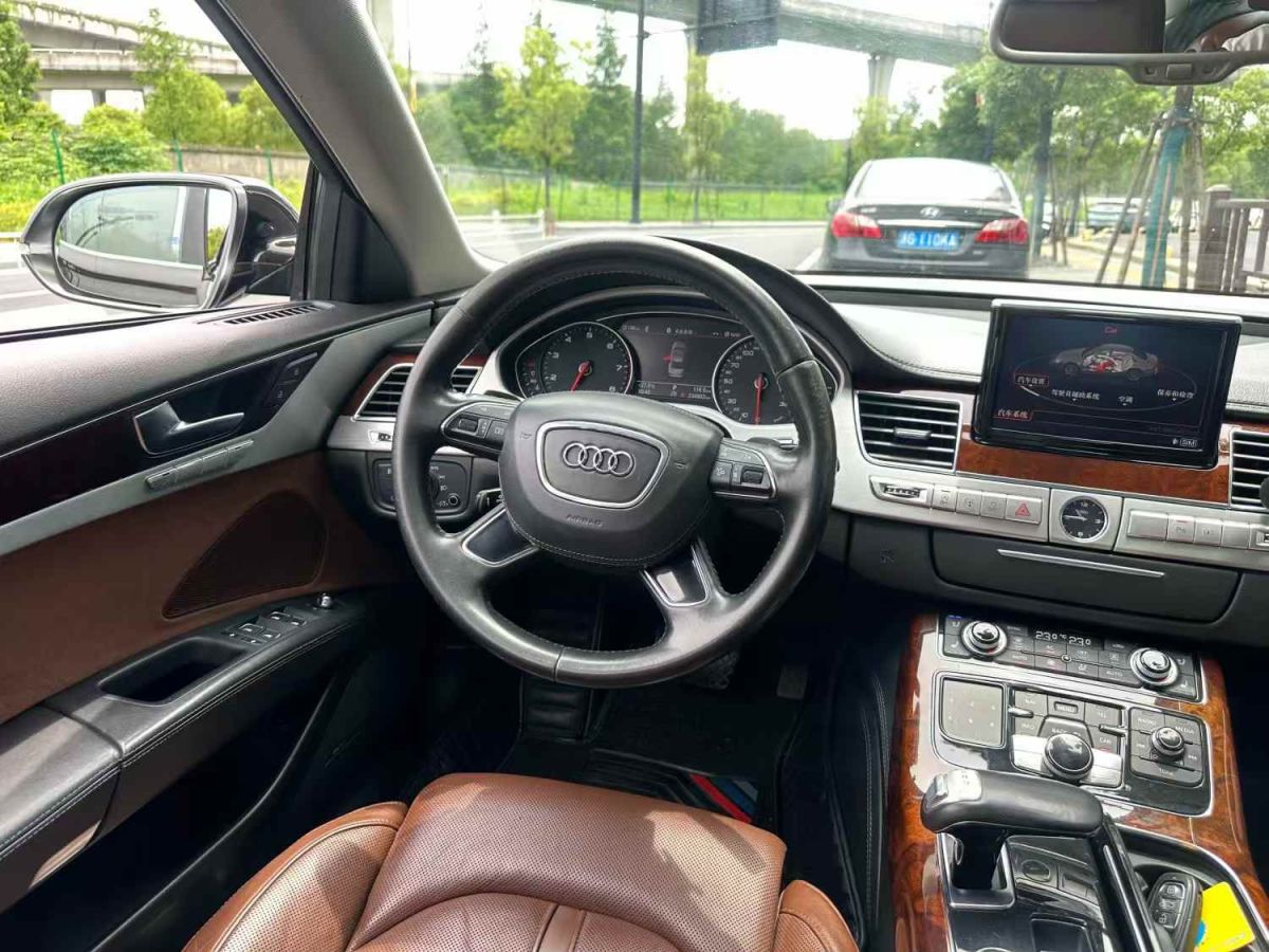 奧迪 奧迪A8  2012款 A8L 45 TFSI quattro豪華型圖片