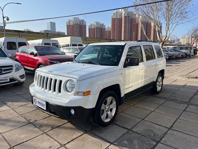 2014年11月 Jeep 自由客(進(jìn)口) 2.0L 運(yùn)動(dòng)增強(qiáng)版圖片