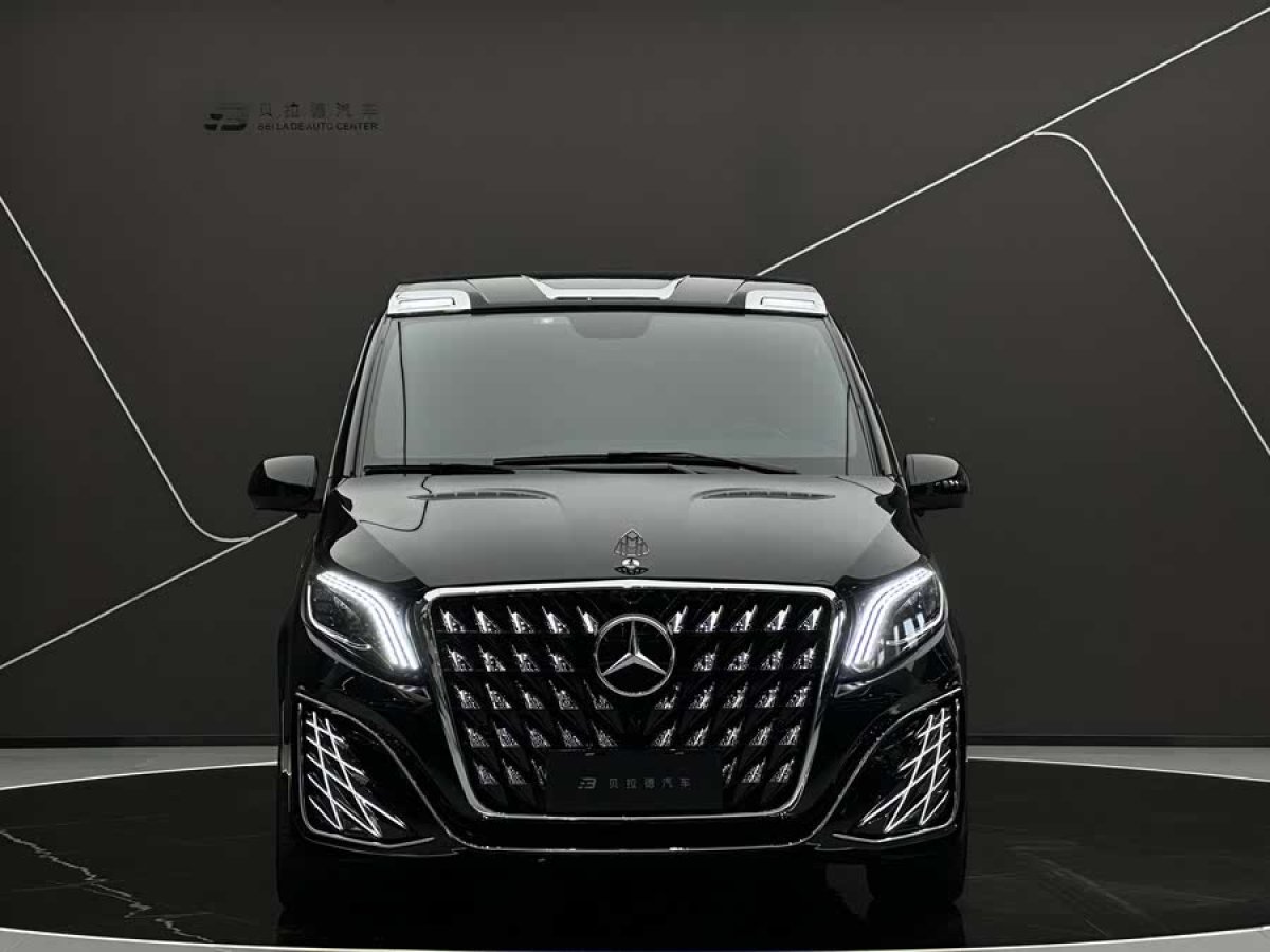 奔馳 威霆  2023款 2.0T 商務(wù)版 7座圖片