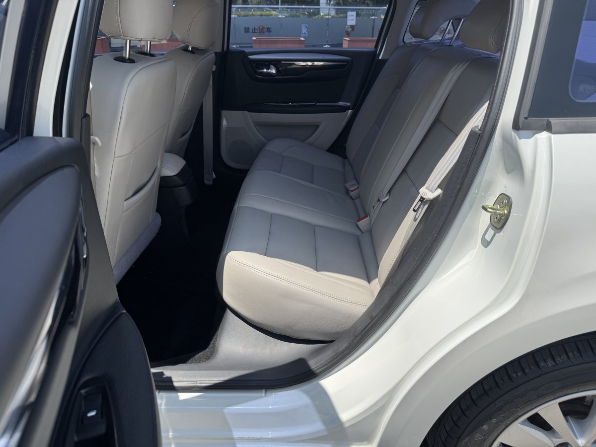 雪鐵龍 世嘉  2013款 三廂 1.6L 自動品享型圖片