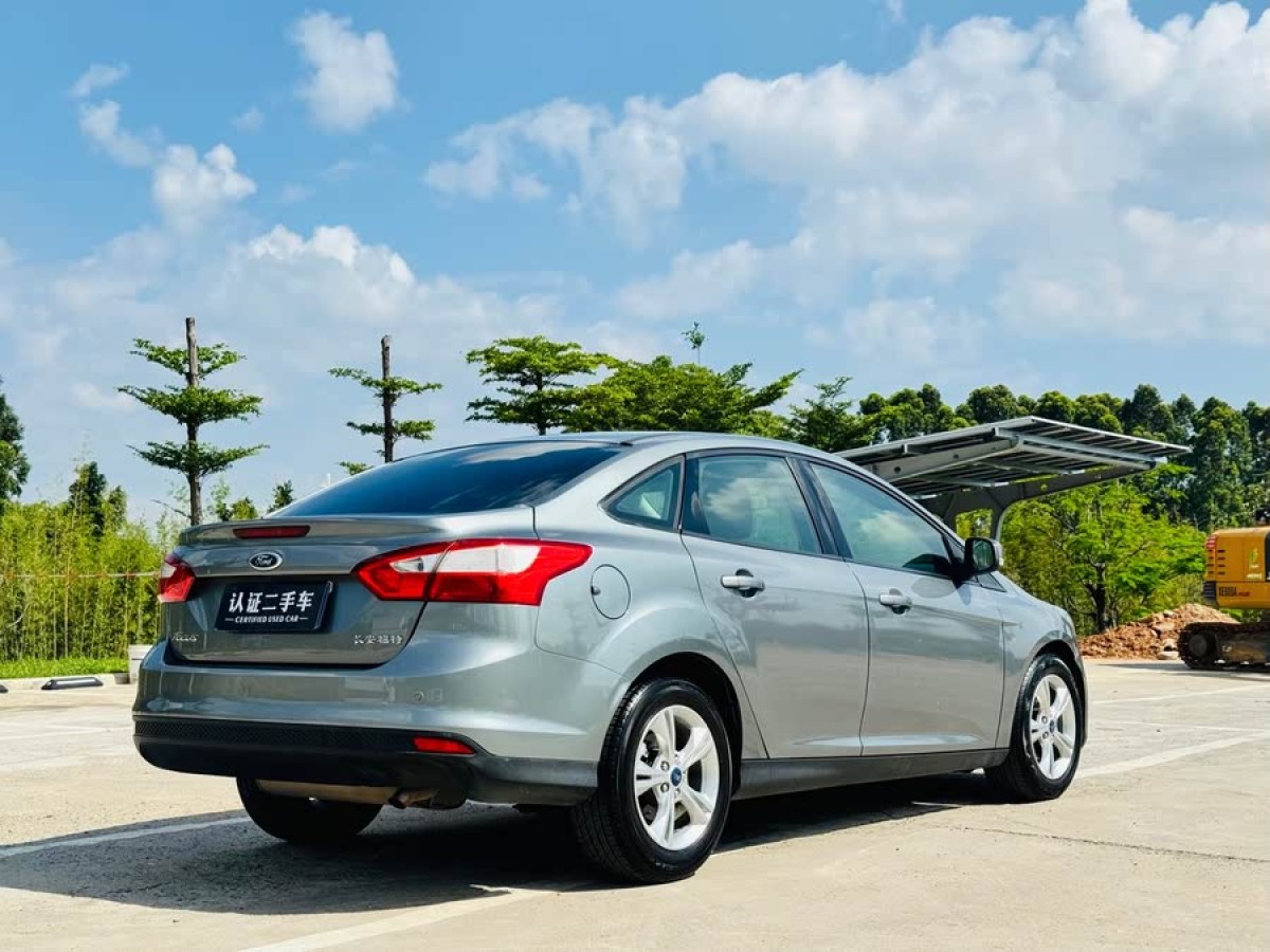 福特 ?？怂? 2012款 三廂 1.6L 自動(dòng)風(fēng)尚型圖片