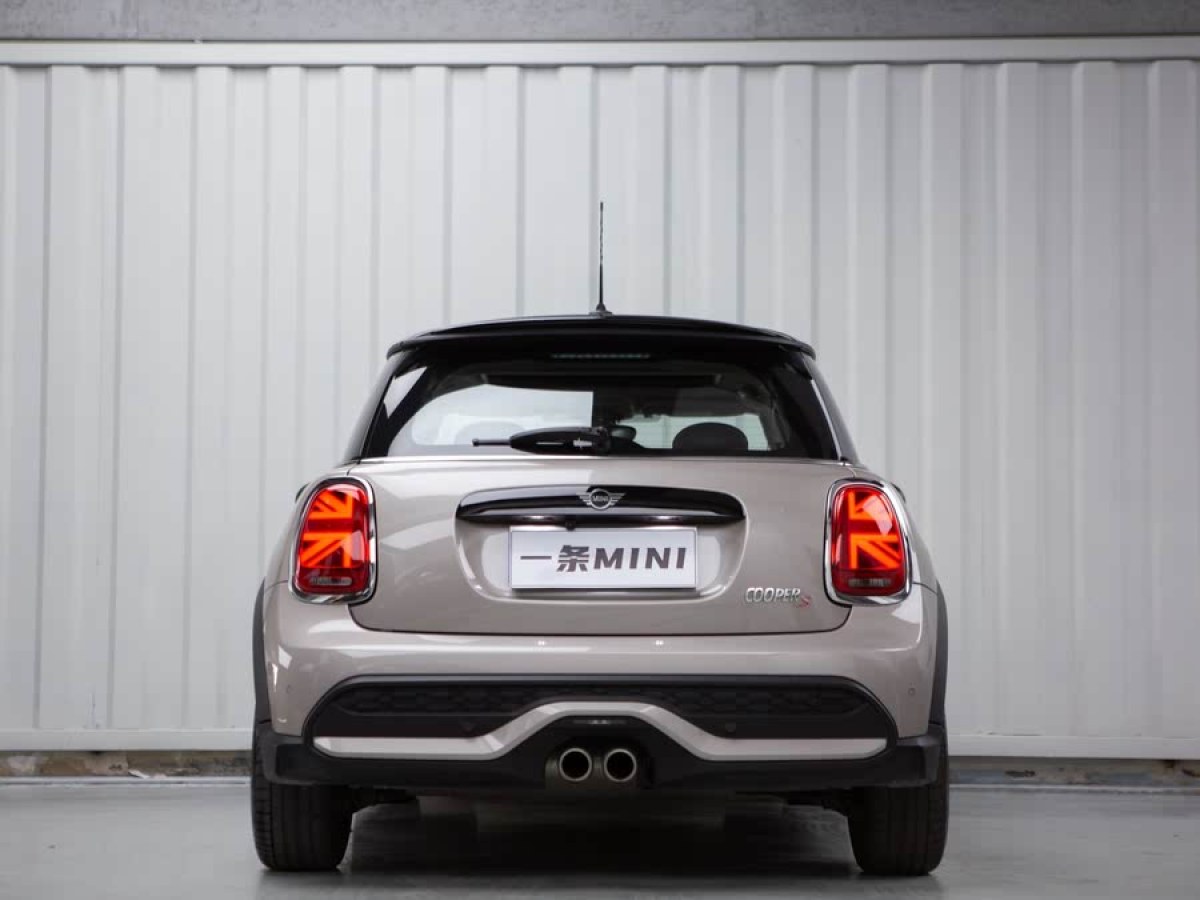 MINI MINI  2022款 改款 2.0T COOPER S 藝術(shù)家圖片