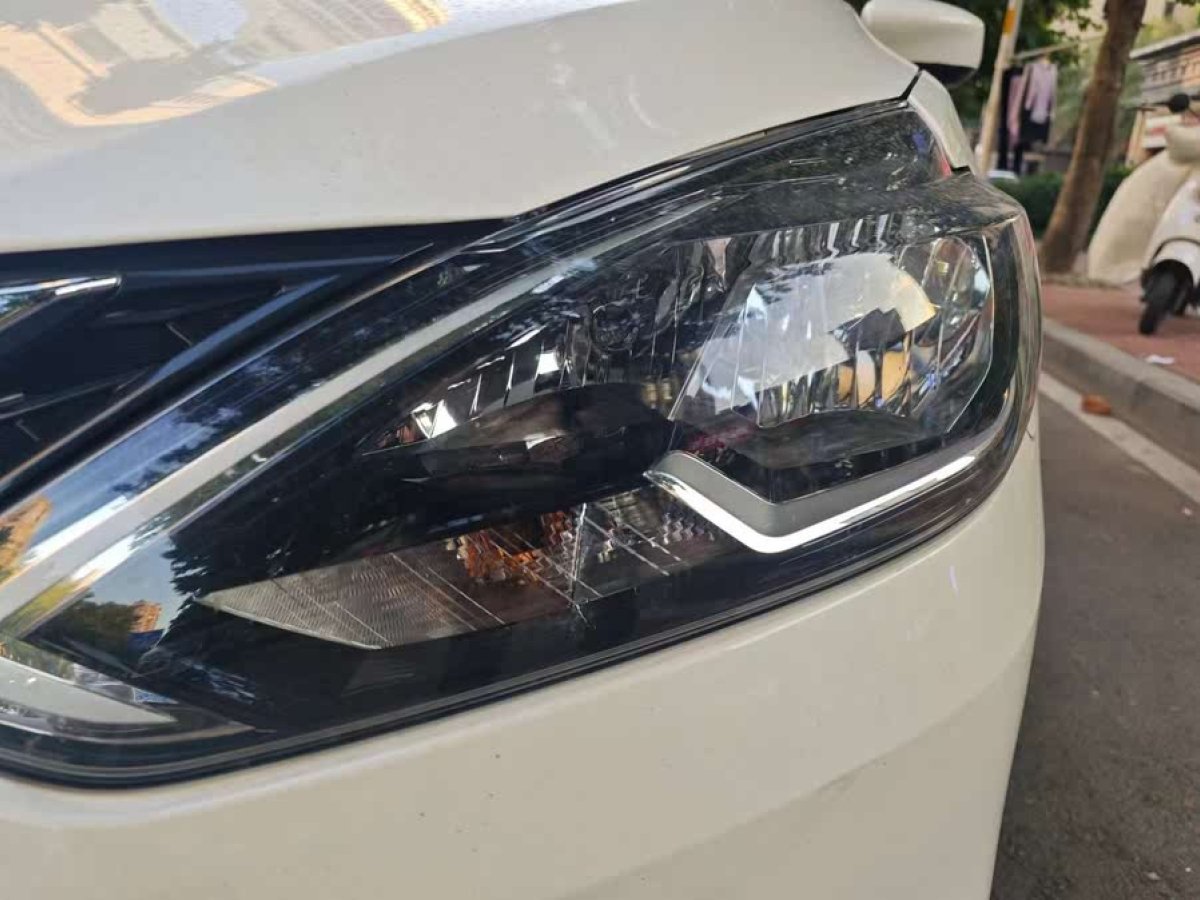 日產(chǎn) 軒逸  2022款 改款 經(jīng)典 1.6XL CVT豪華版圖片