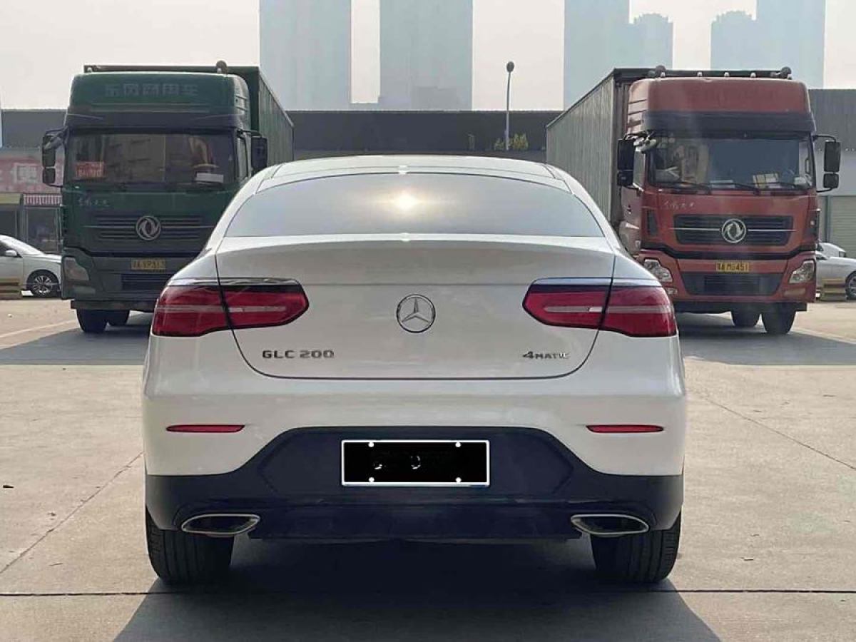 奔馳 奔馳GLC  2022款 改款 GLC 300 4MATIC 轎跑SUV圖片