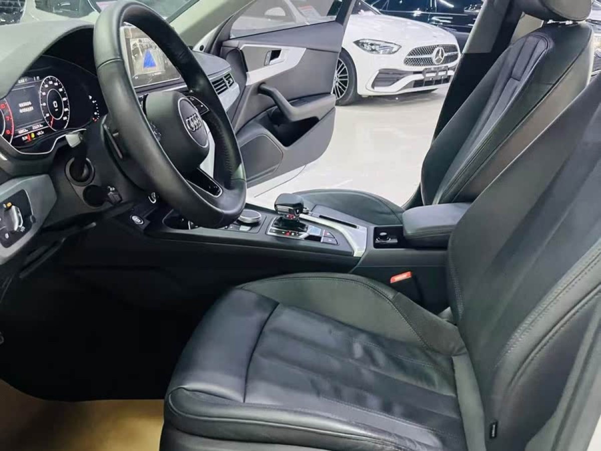 奧迪 奧迪A4L  2018款 30周年年型 40 TFSI 時尚型圖片