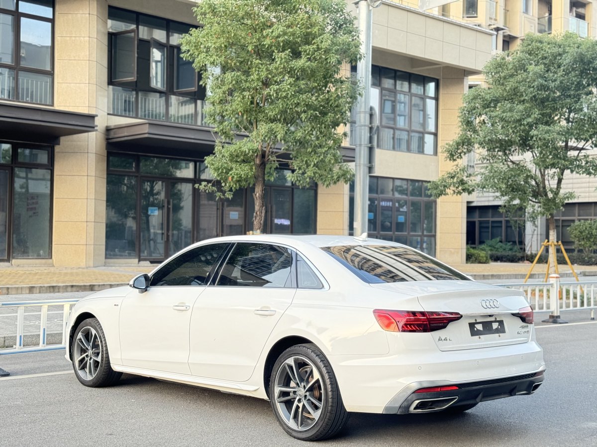 2021年11月奧迪 奧迪A4L  2020款 40 TFSI 時(shí)尚動(dòng)感型