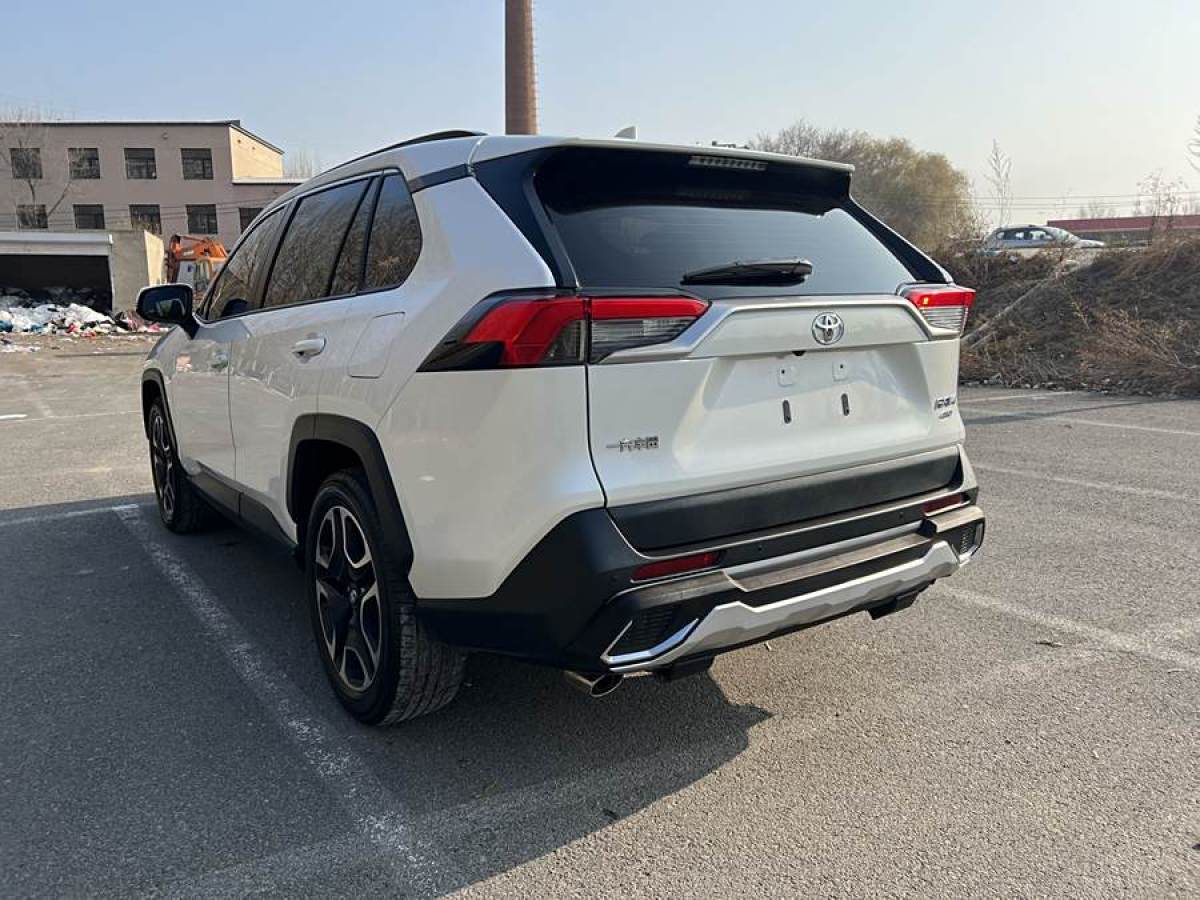 豐田 RAV4榮放  2021款 2.0L CVT兩驅(qū)尊貴版圖片