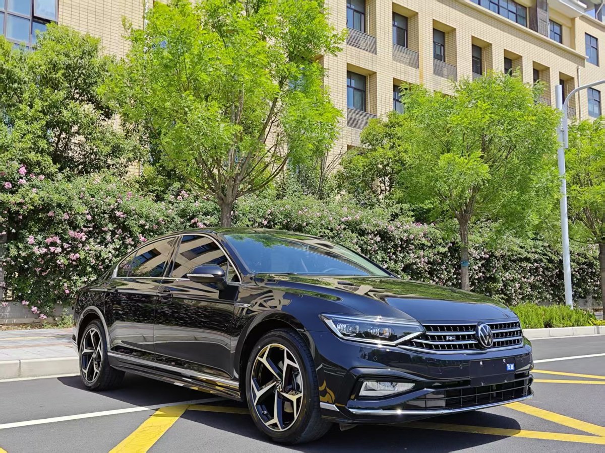 大眾 邁騰  2023款 200萬(wàn)輛紀(jì)念版 330TSI DSG豪華型圖片