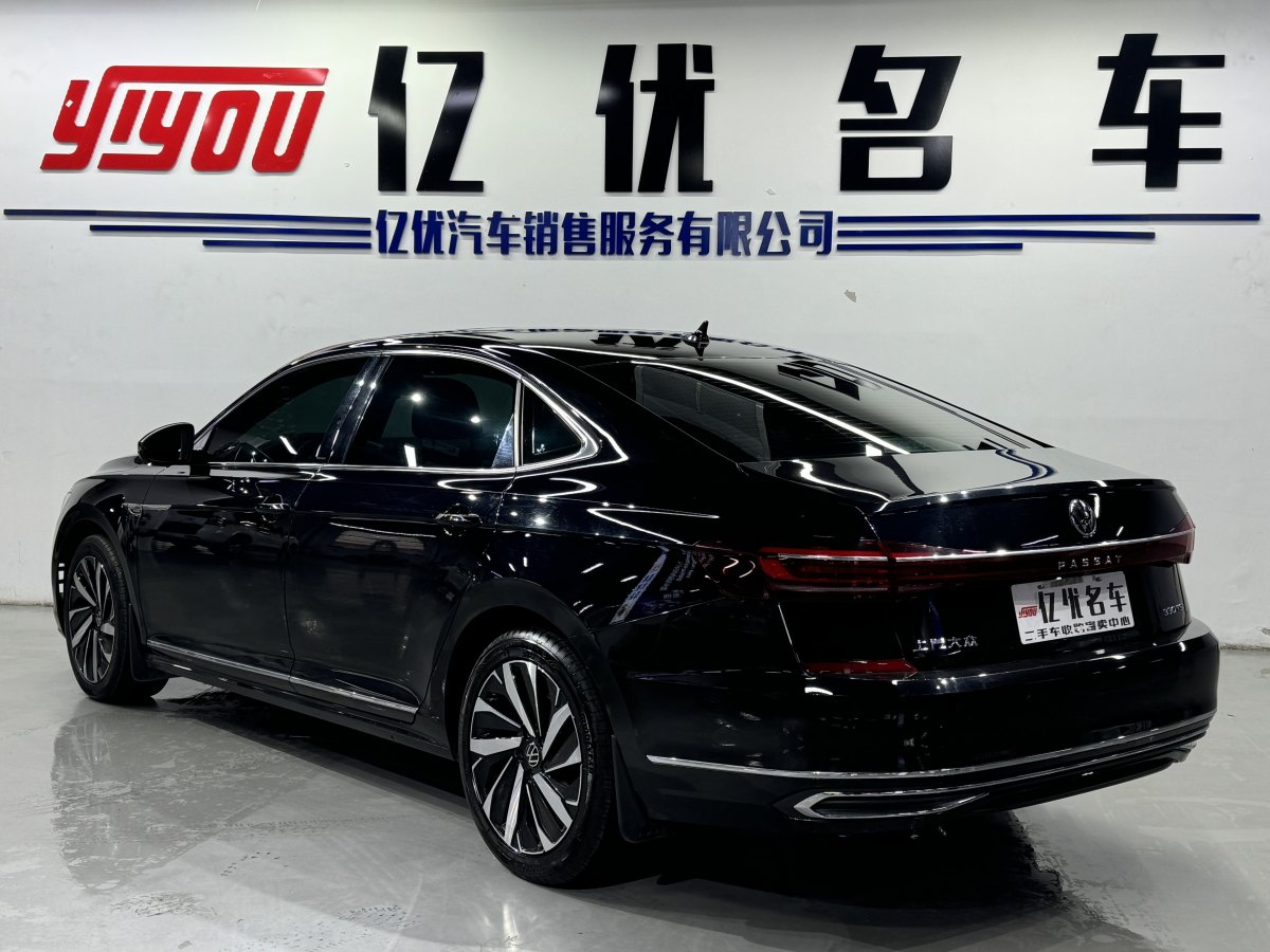 2022年8月大眾 帕薩特  2022款 330TSI 精英版