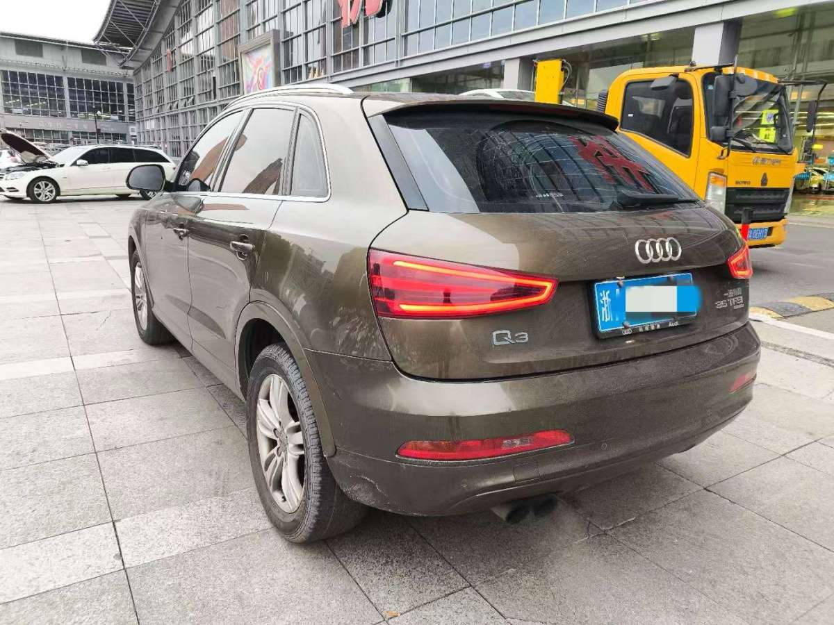 奧迪 奧迪Q3  2015款 35 TFSI quattro百萬紀(jì)念進(jìn)享型圖片