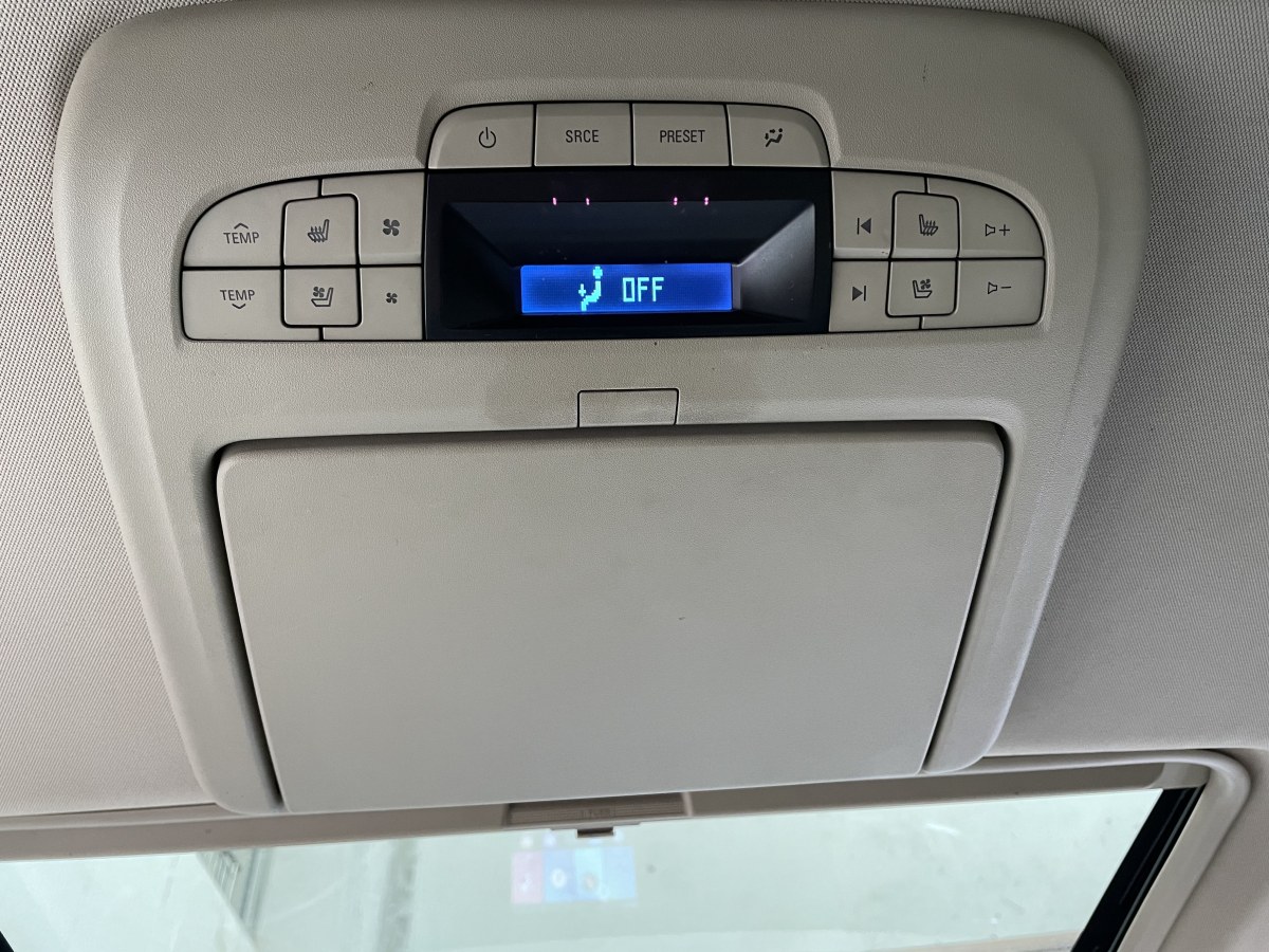 別克 GL8  2011款 3.0L GT豪華商務豪雅版圖片
