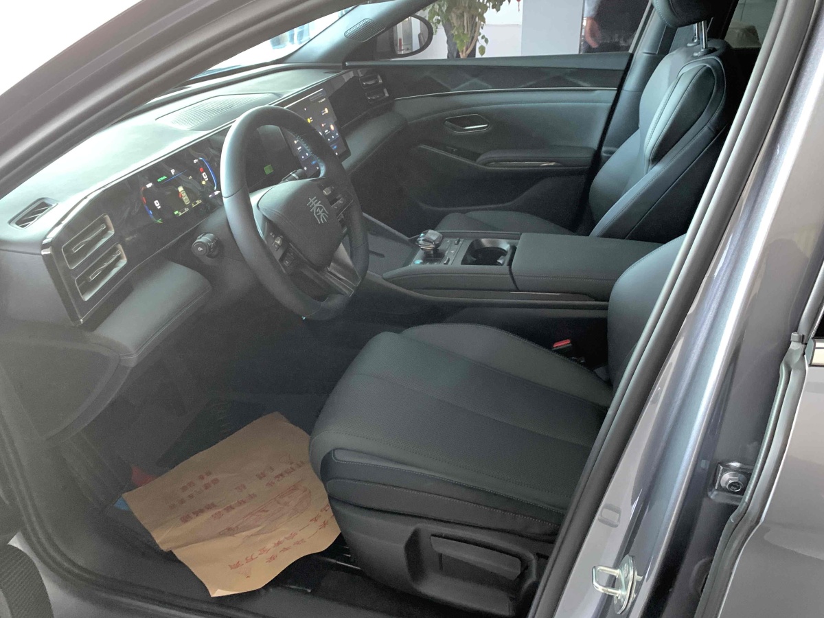 比亞迪 秦L  2024款 DM-i 80KM領(lǐng)先型圖片
