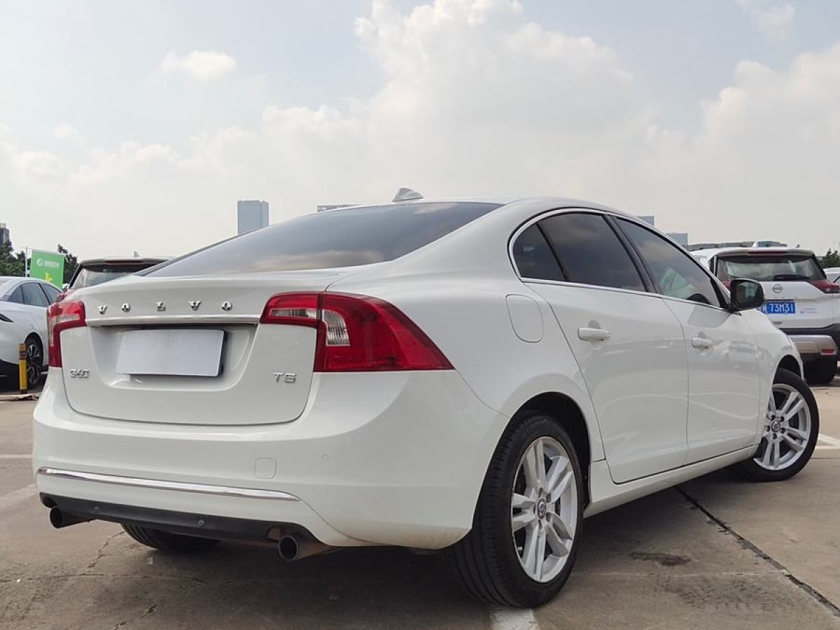 2014年6月沃爾沃 S60  2014款 S60L 2.0T 智遠(yuǎn)版