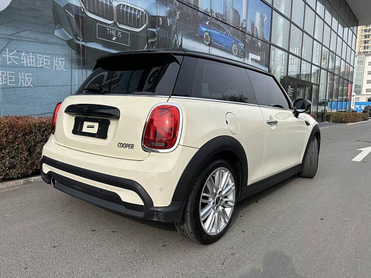 MINI MINI  2022款 改款 1.5T COOPER 經(jīng)典派圖片