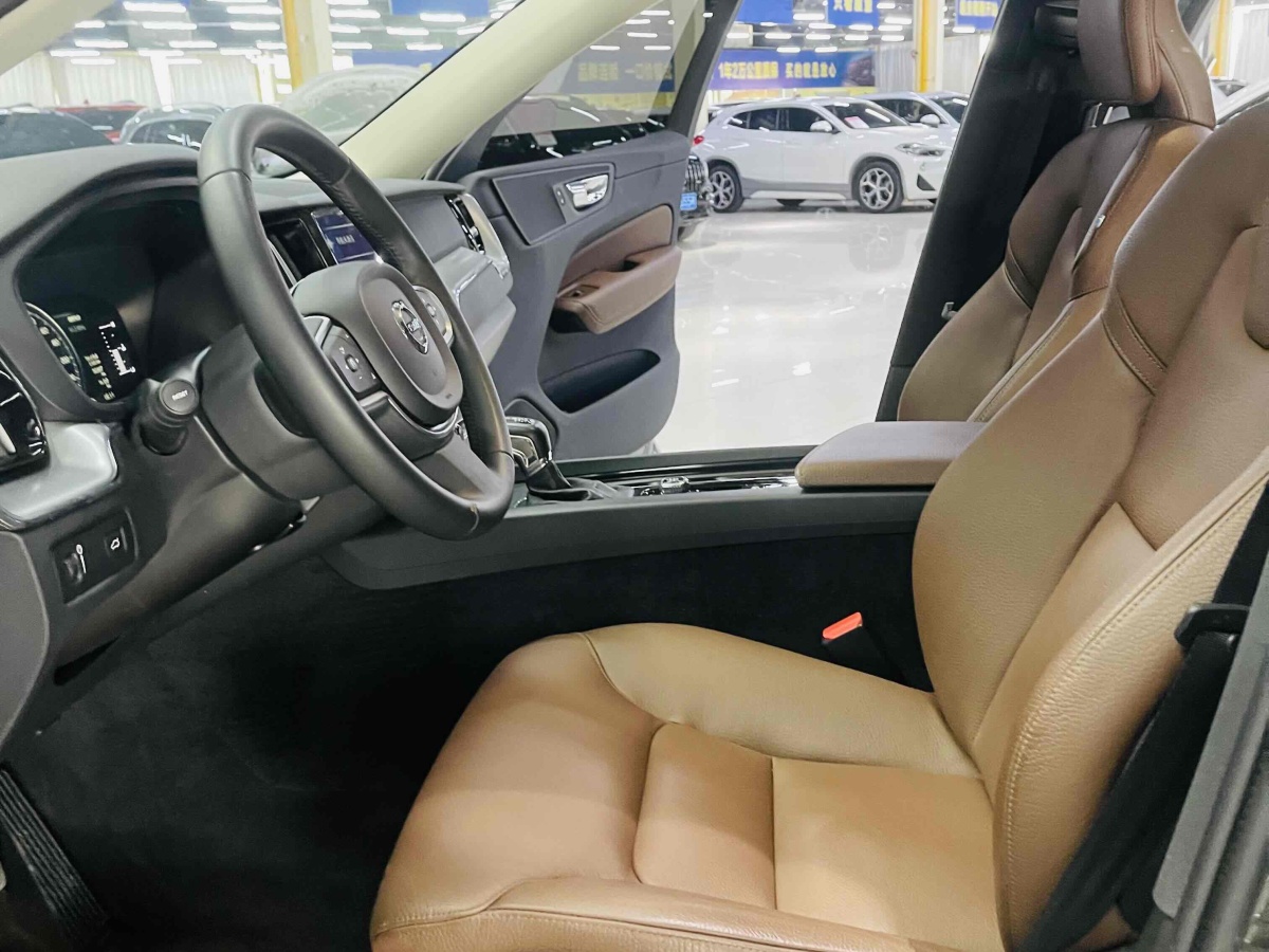 2018年8月沃爾沃 XC60  2018款 T5 四驅(qū)智逸版