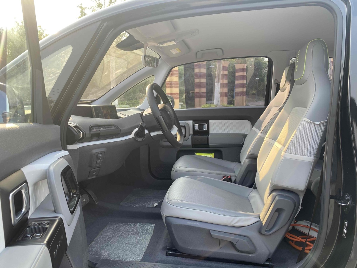 寶駿 寶駿KiWi EV  2021款 藝術(shù)家 三元鋰圖片
