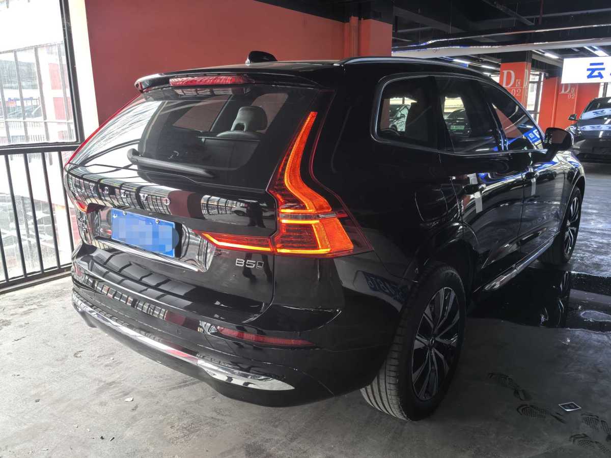 沃爾沃 XC60  2024款 B5 四驅(qū)智遠(yuǎn)豪華版圖片