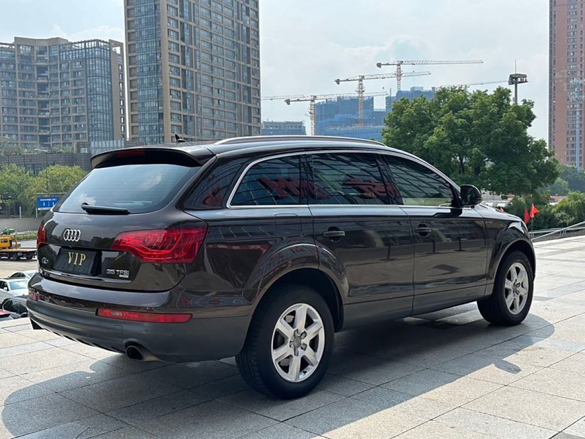 奧迪 奧迪Q7  2014款 35 TFSI 進(jìn)取型圖片