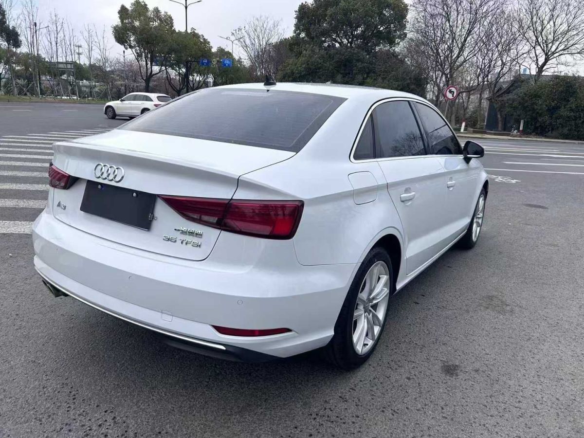 奧迪 奧迪A3  2019款 A3 35TFSI Limousine時尚型圖片