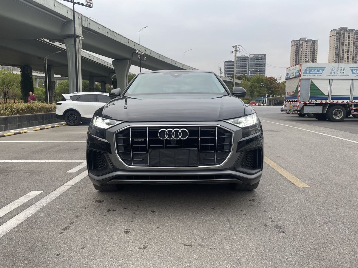 奧迪 奧迪Q8  2022款 55 TFSI 豪華動感型圖片