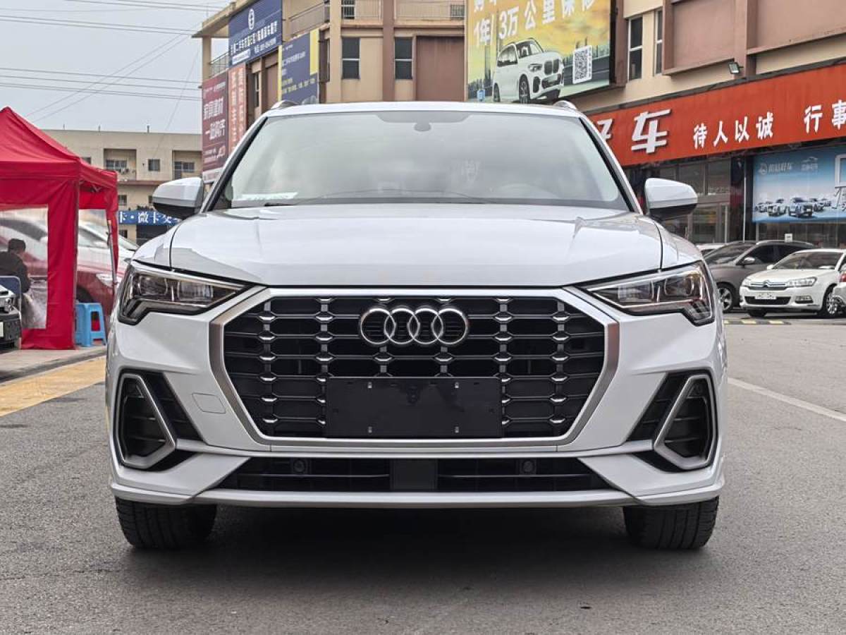 奧迪 奧迪Q3  2019款  35 TFSI 進(jìn)取動感型圖片