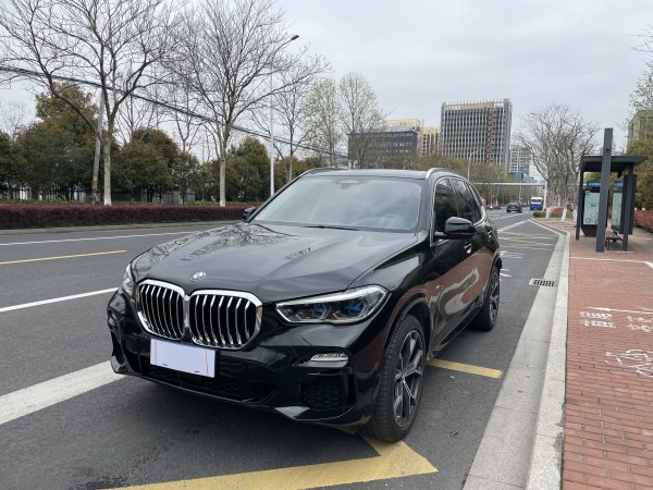 宝马 宝马X5  2020款 xDrive40i 尊享型 M运动套装