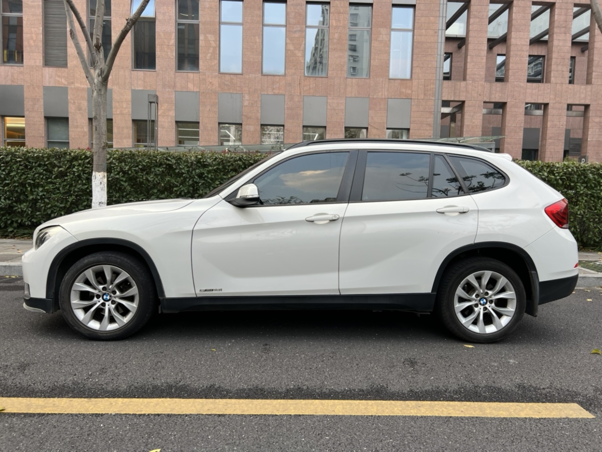 寶馬 寶馬X1  2015款 xDrive20i 時(shí)尚型圖片